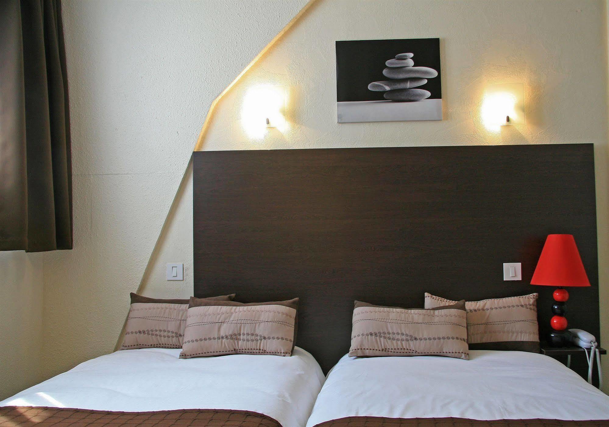 Hotel Le Keroman Lorient Esterno foto