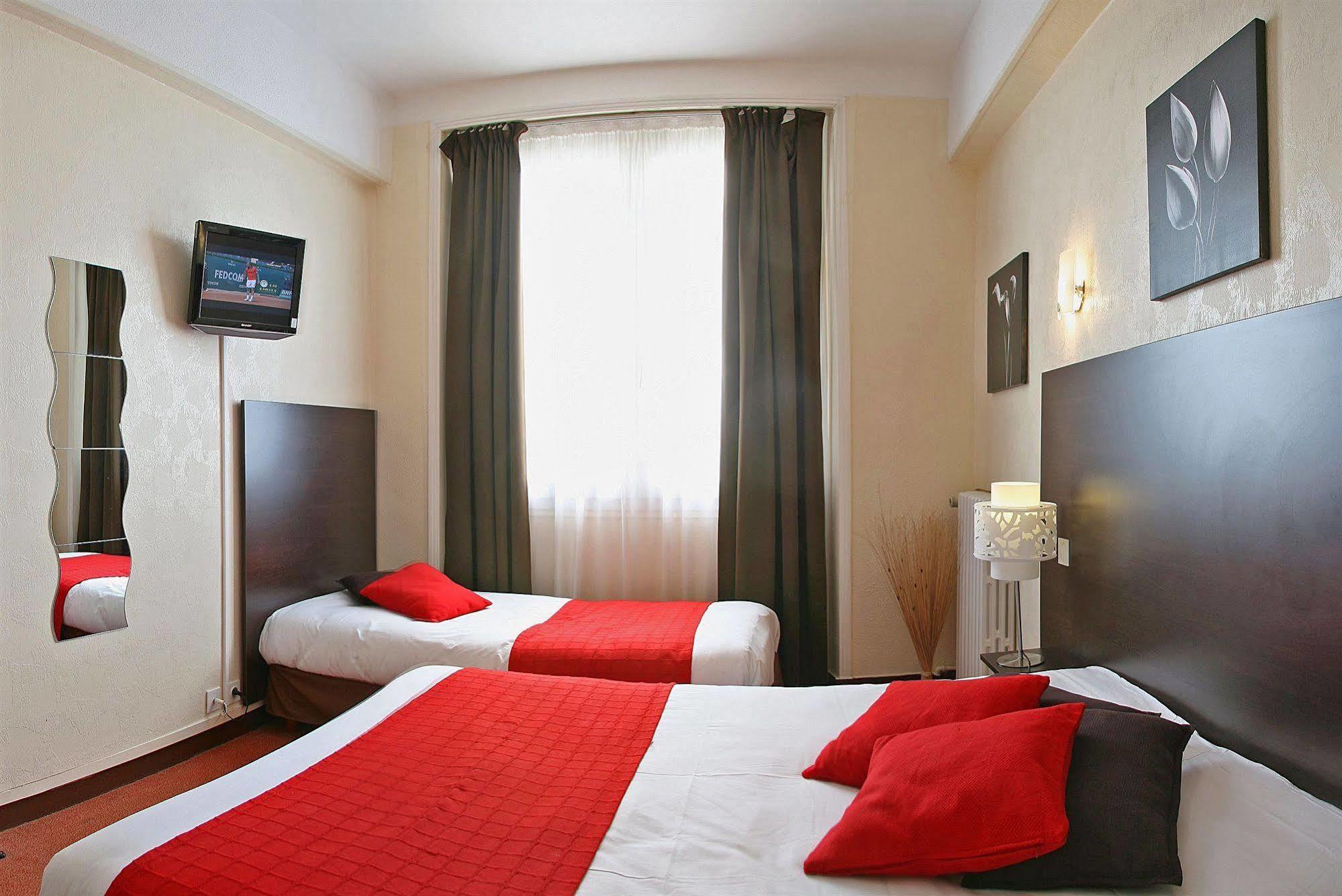 Hotel Le Keroman Lorient Esterno foto