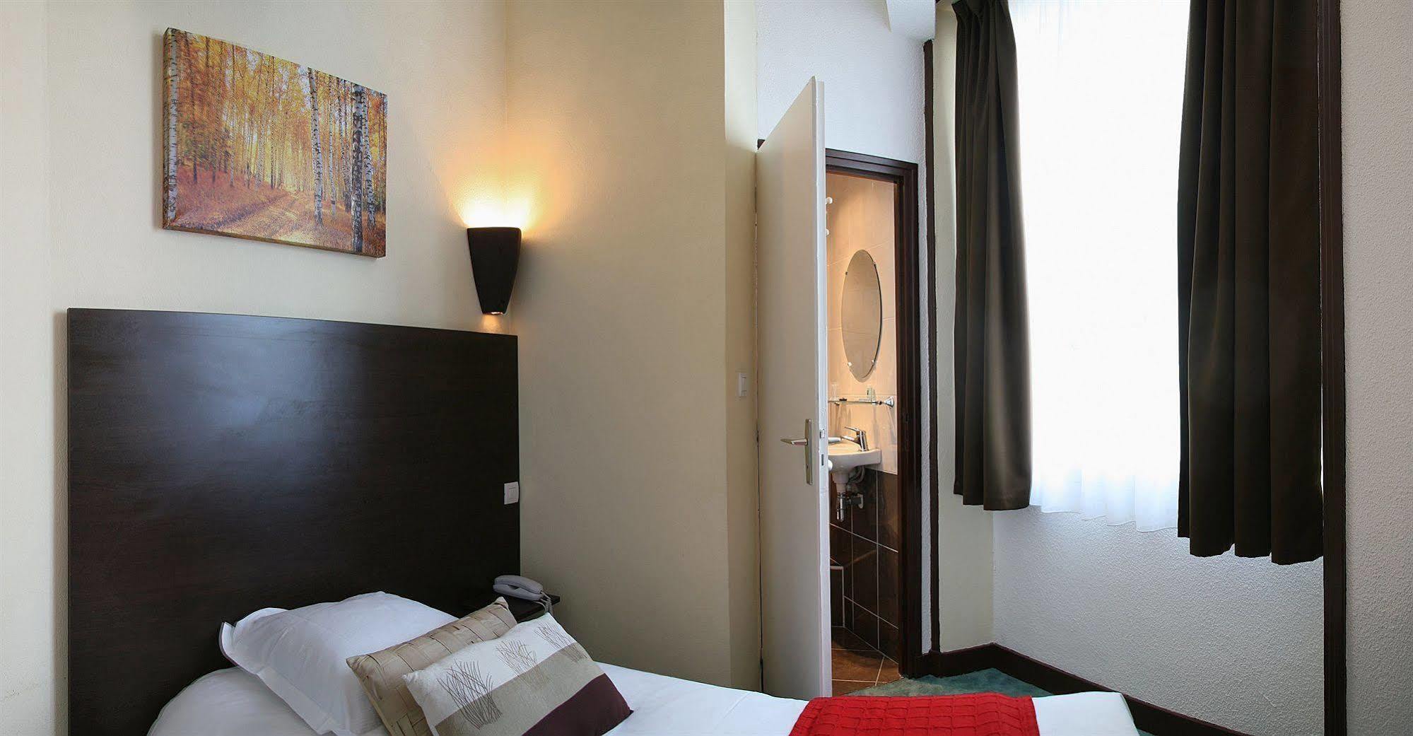 Hotel Le Keroman Lorient Esterno foto